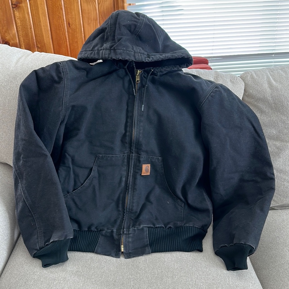 Carhartt loose fit, firm, hooded, insulated, flannel-lined coat. Small.